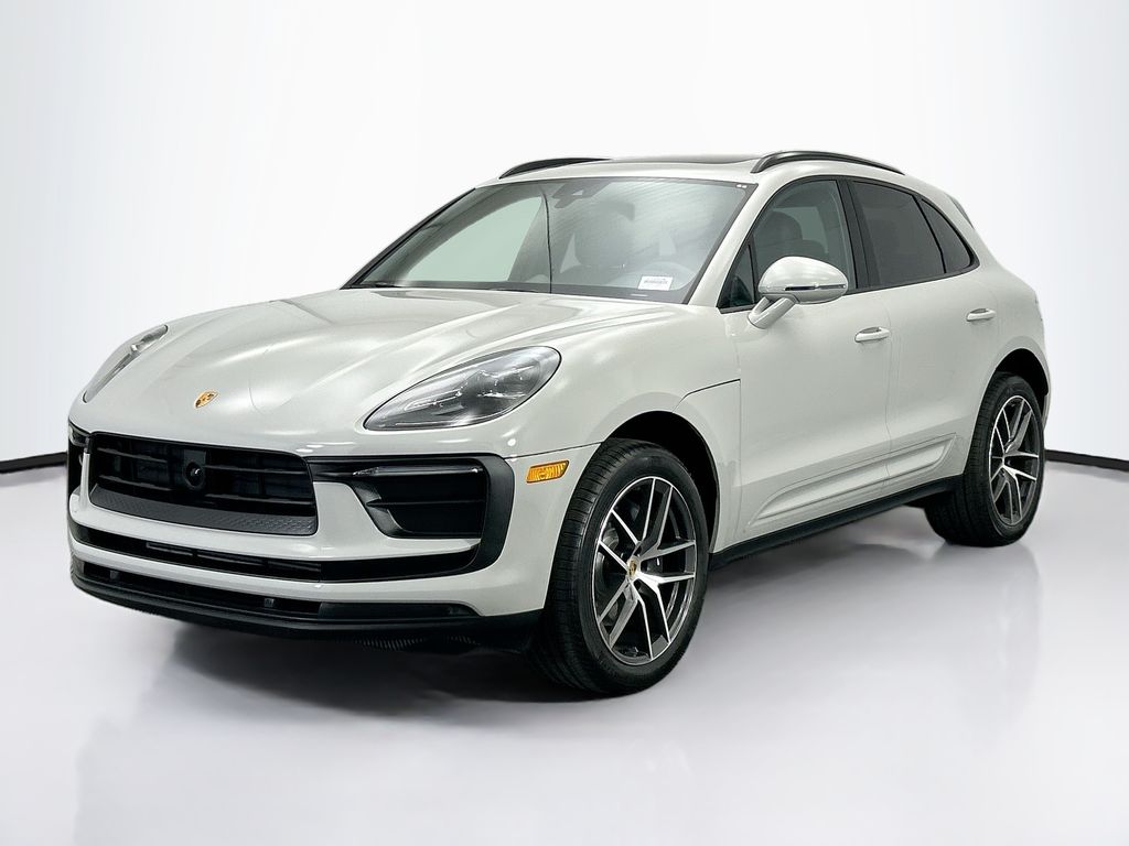 Thumbnail: 2026 Porsche Macan - 1