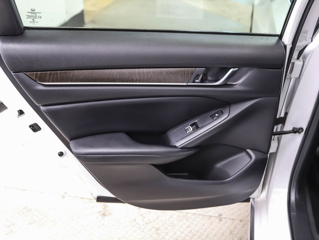 Thumbnail: 2018 Honda Accord - 19