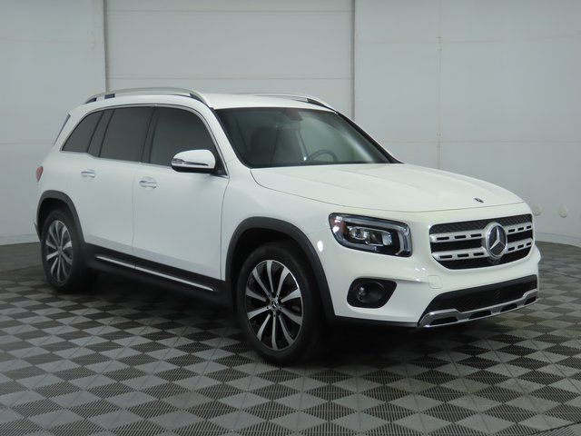 Thumbnail: 2022 Mercedes-Benz GLB - 3