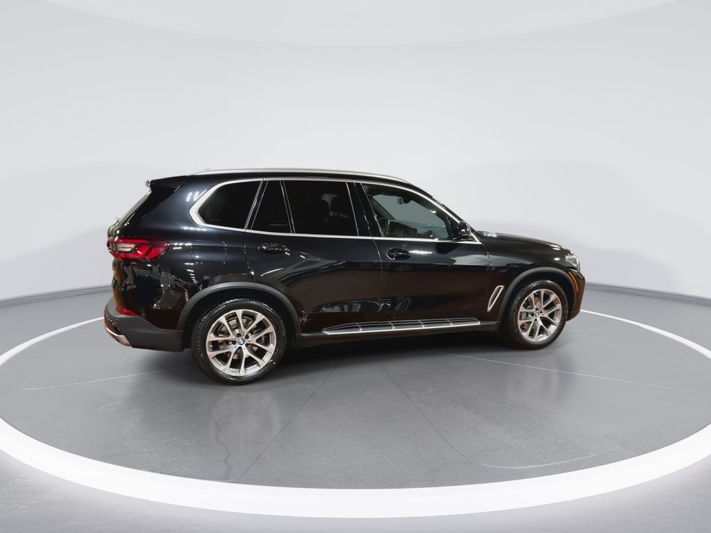 Thumbnail: 2021 BMW X5 - 8