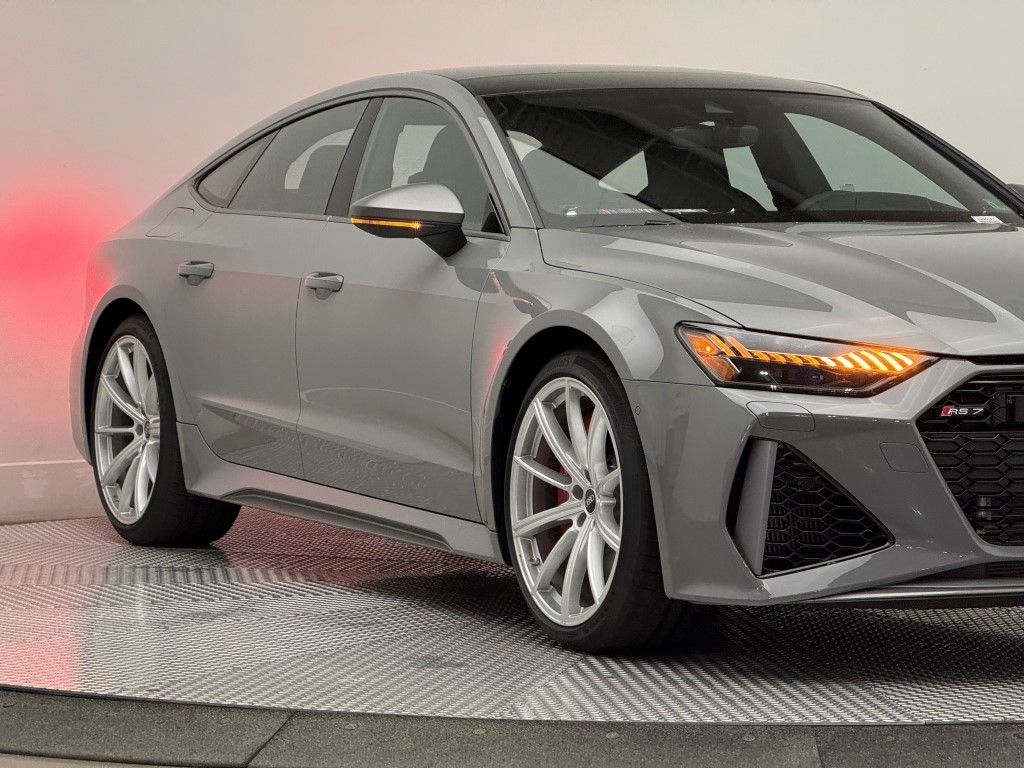 Thumbnail: 2026 Audi RS 7 - 4