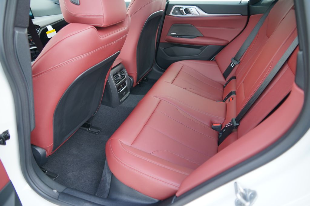 Thumbnail: 2026 BMW i4 - 19