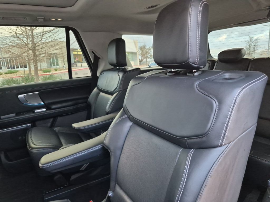 Used Car 2025 Ford Expedition  Platinum For Sale Under $80,000 In Austin, Texas