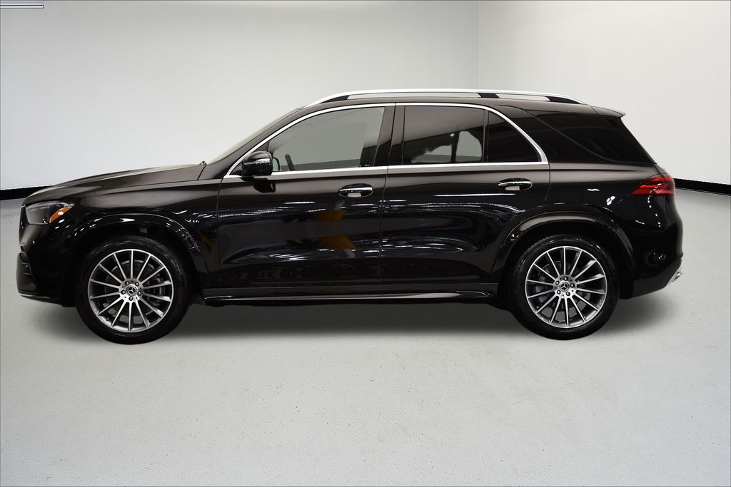 Thumbnail: 2025 Mercedes-Benz GLE - 2