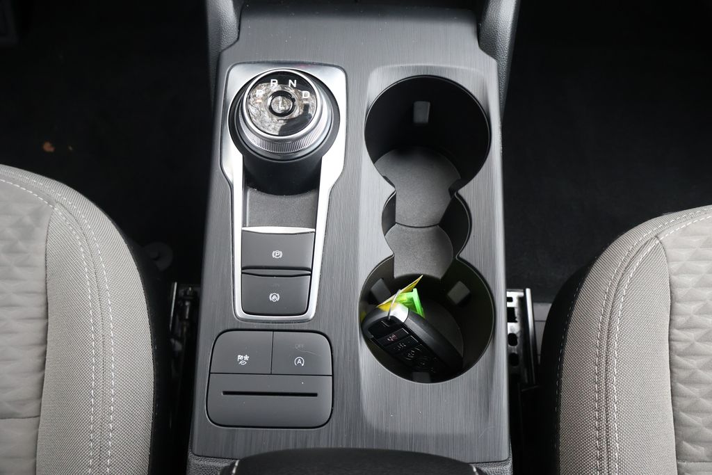 Thumbnail: 2022 Ford Escape - 20