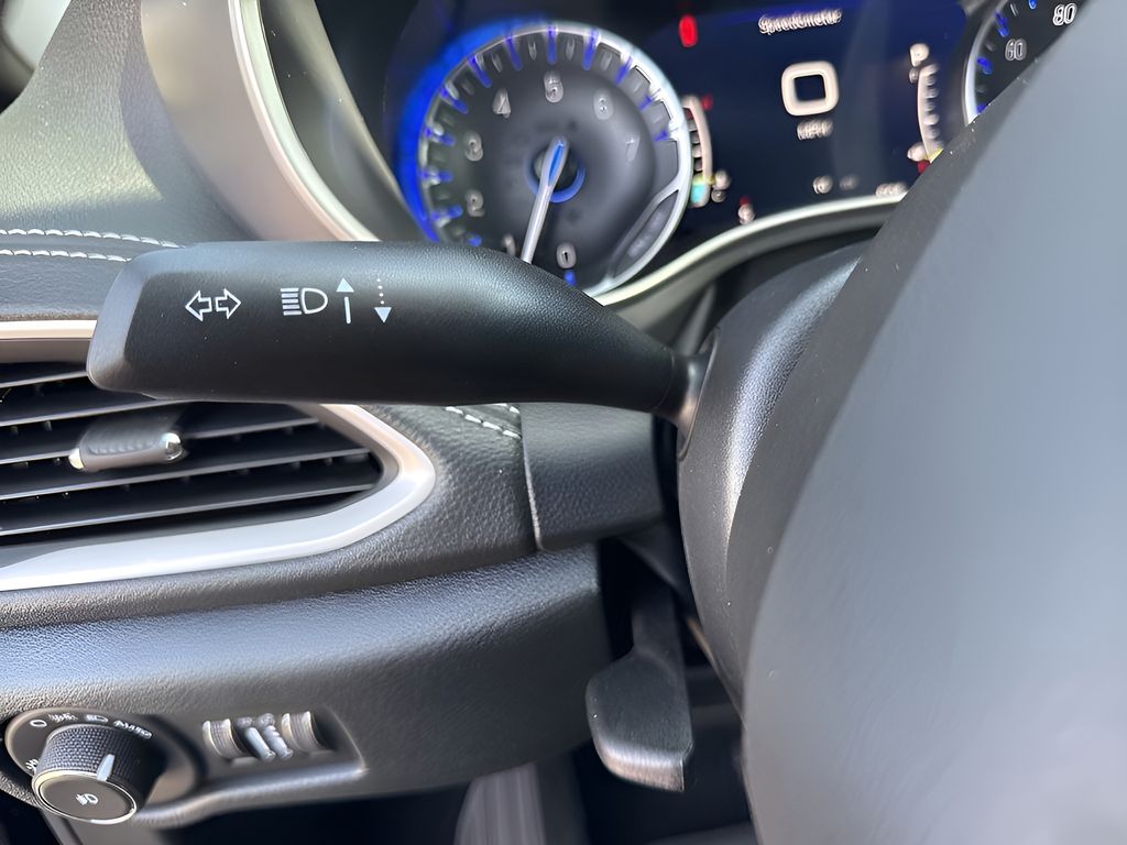 2025 Chrysler Pacifica Select - Photo 27