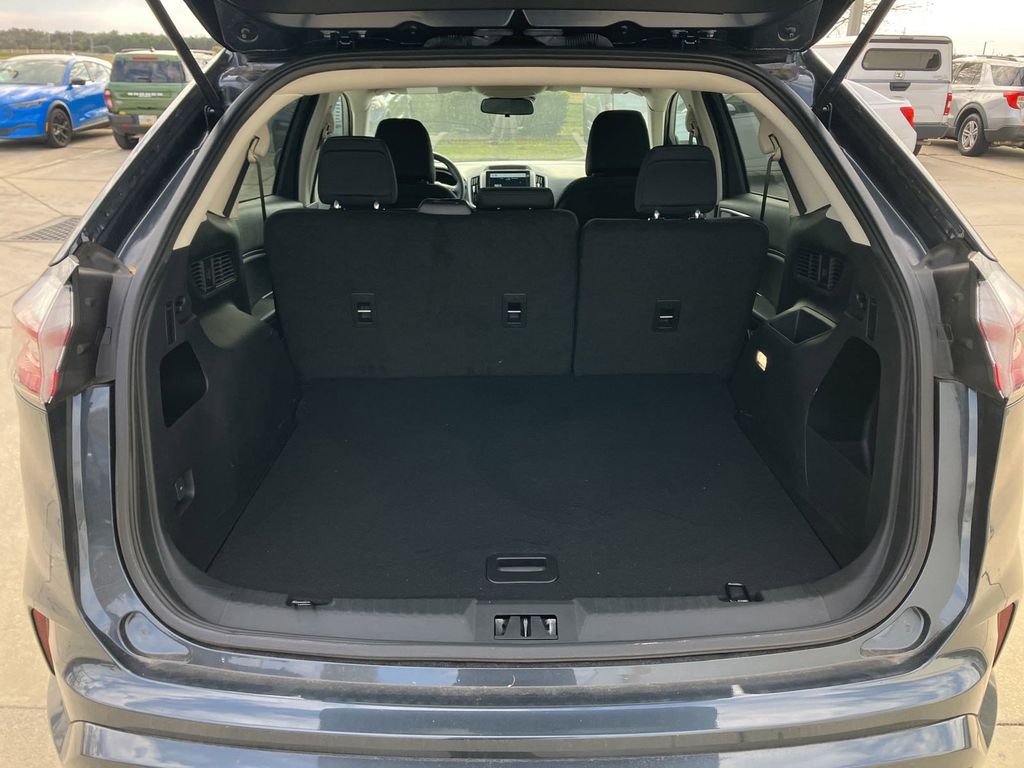 2024 Ford Edge SE photo 18