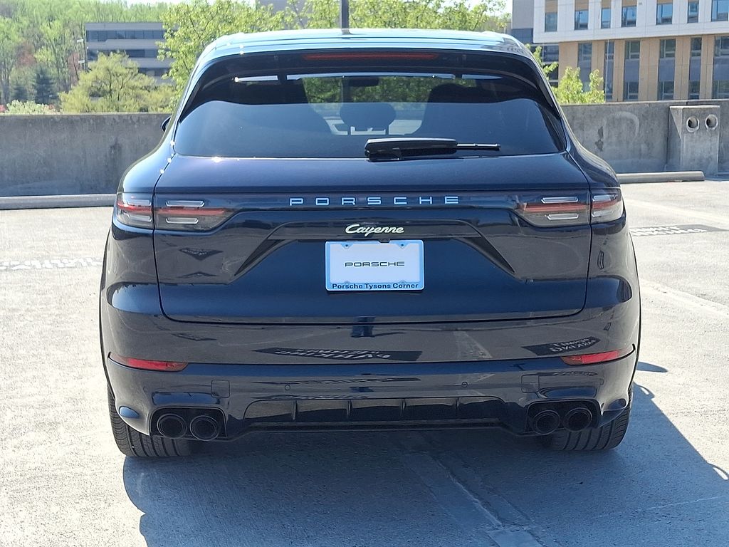 Thumbnail: 2022 Porsche Cayenne - 9