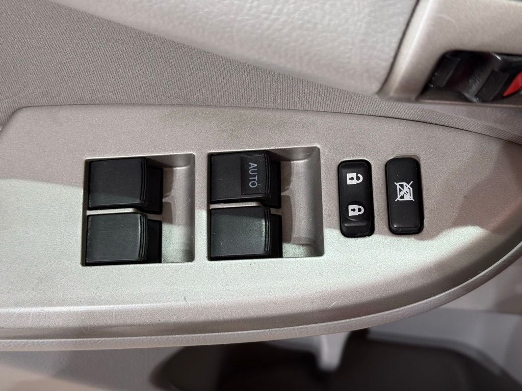 Thumbnail: 2012 Toyota Corolla - 15
