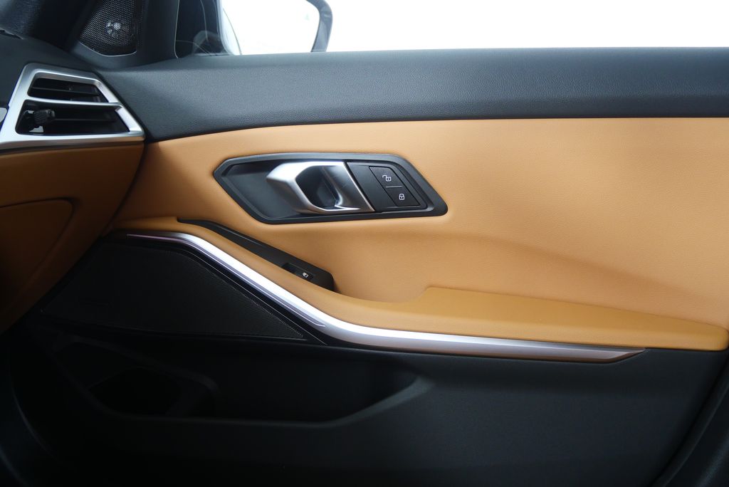 Thumbnail: 2026 BMW 3 Series - 25