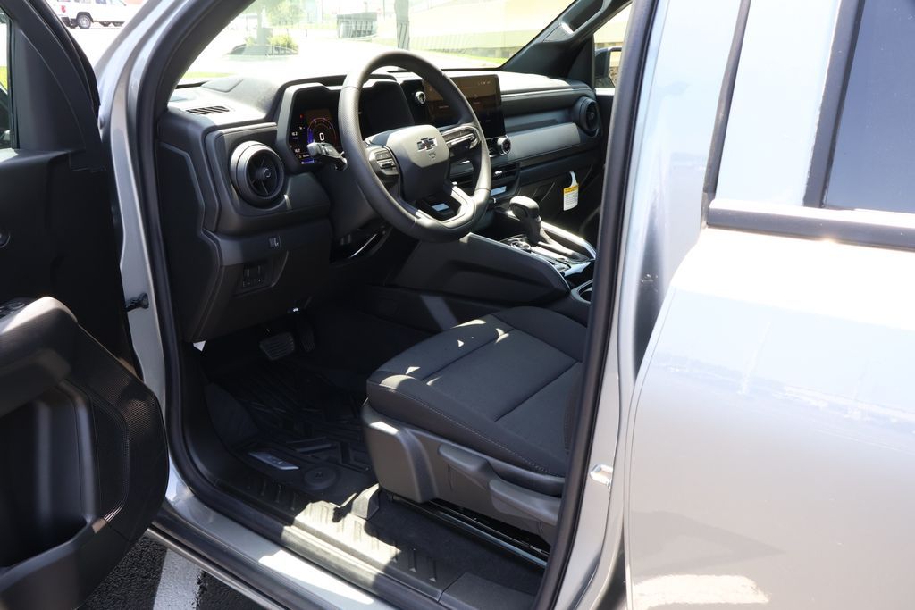 Thumbnail: 2026 Chevrolet Colorado - 13