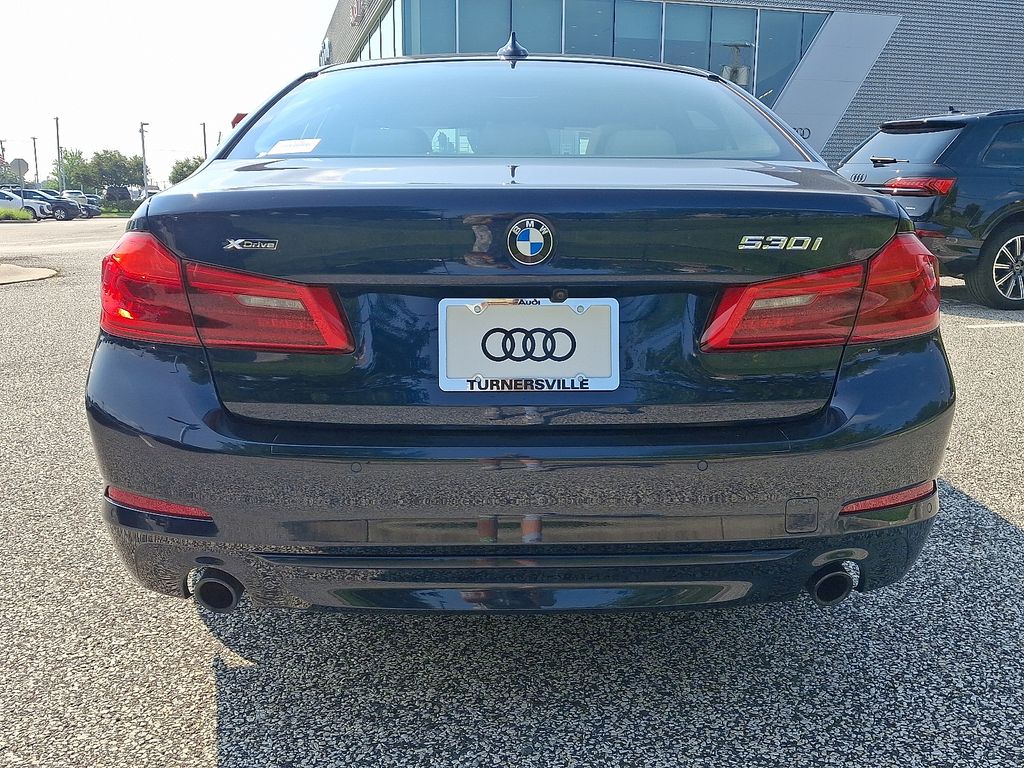 Thumbnail: 2018 BMW 5 Series - 5