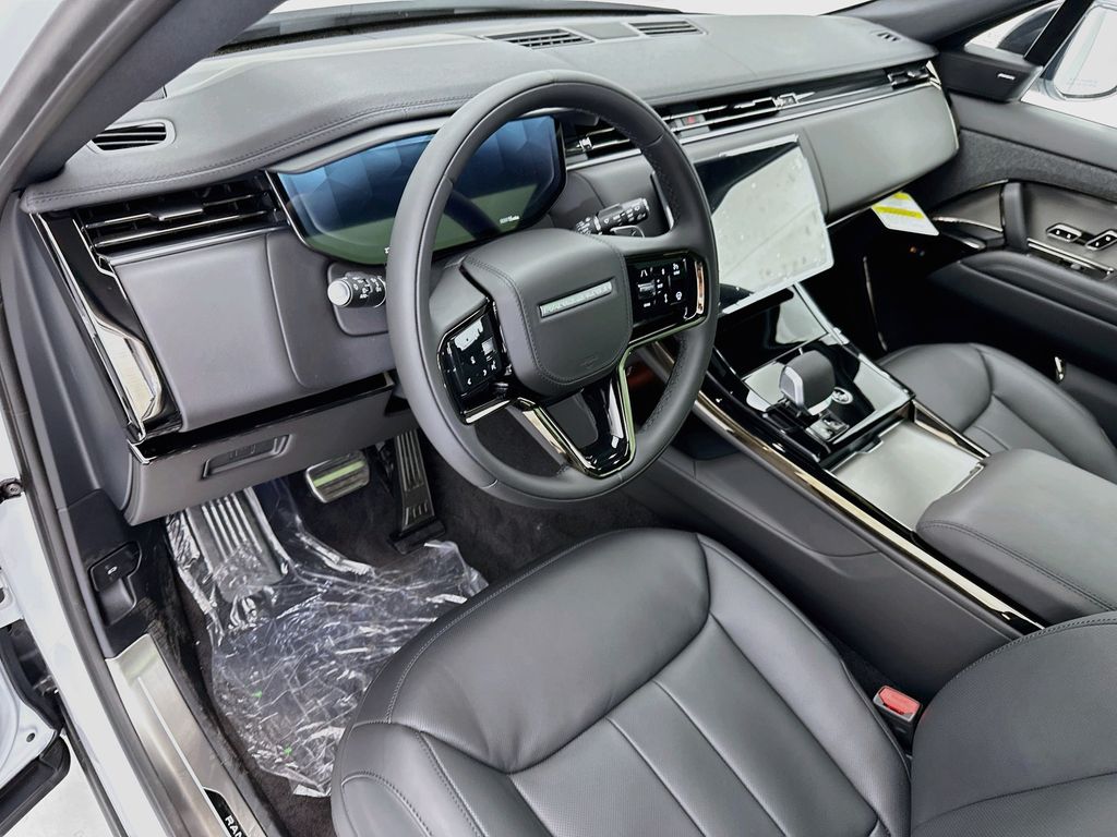 New 2026 White Land Rover Dynamic SE image 9