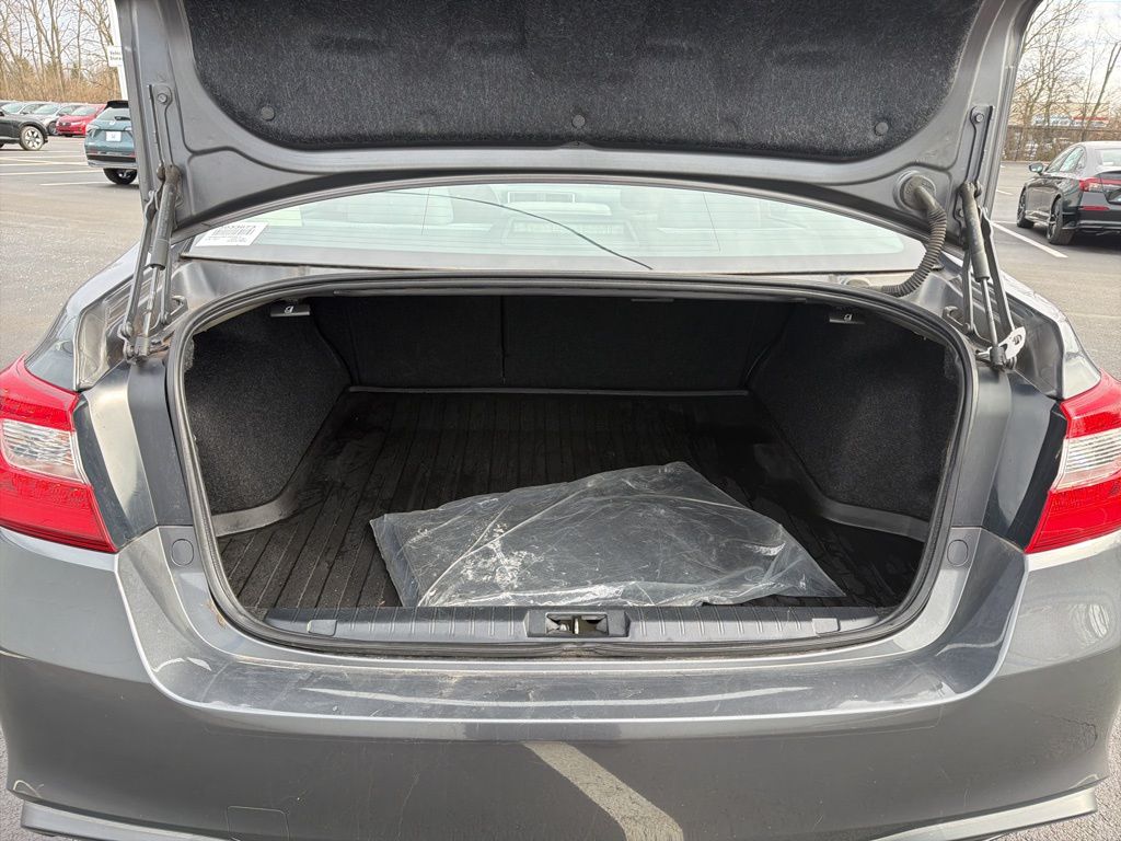 Thumbnail: 2018 Subaru Legacy - 22