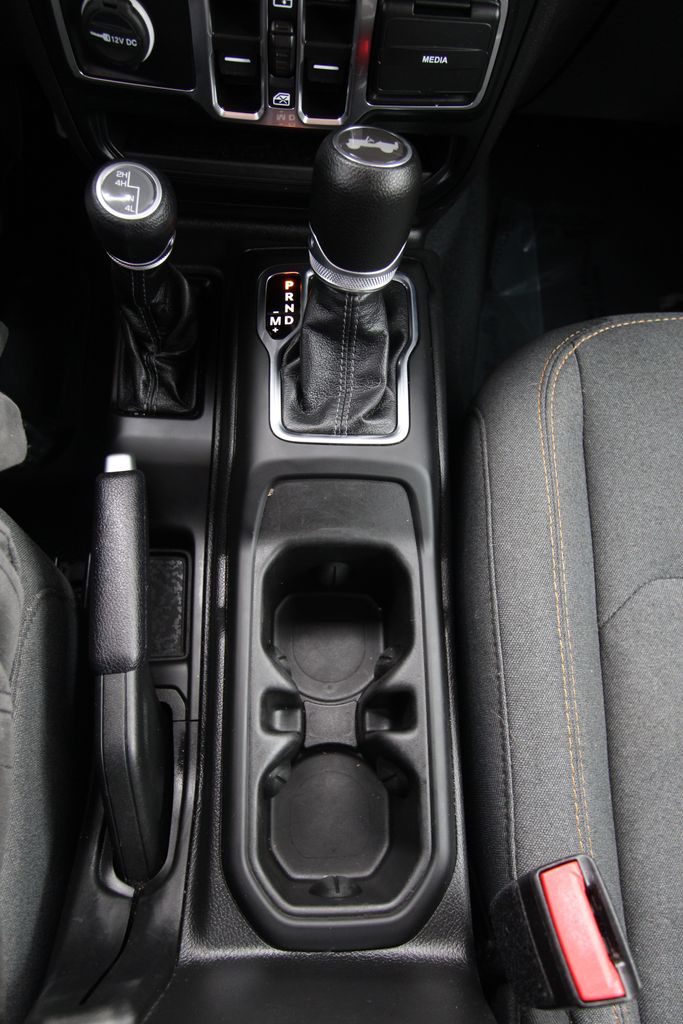 Used 2024 Jeep Wrangler SUV
