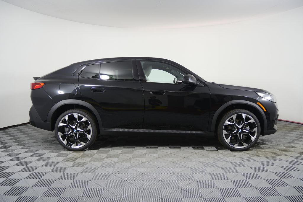 Thumbnail: 2026 BMW X2 - 2