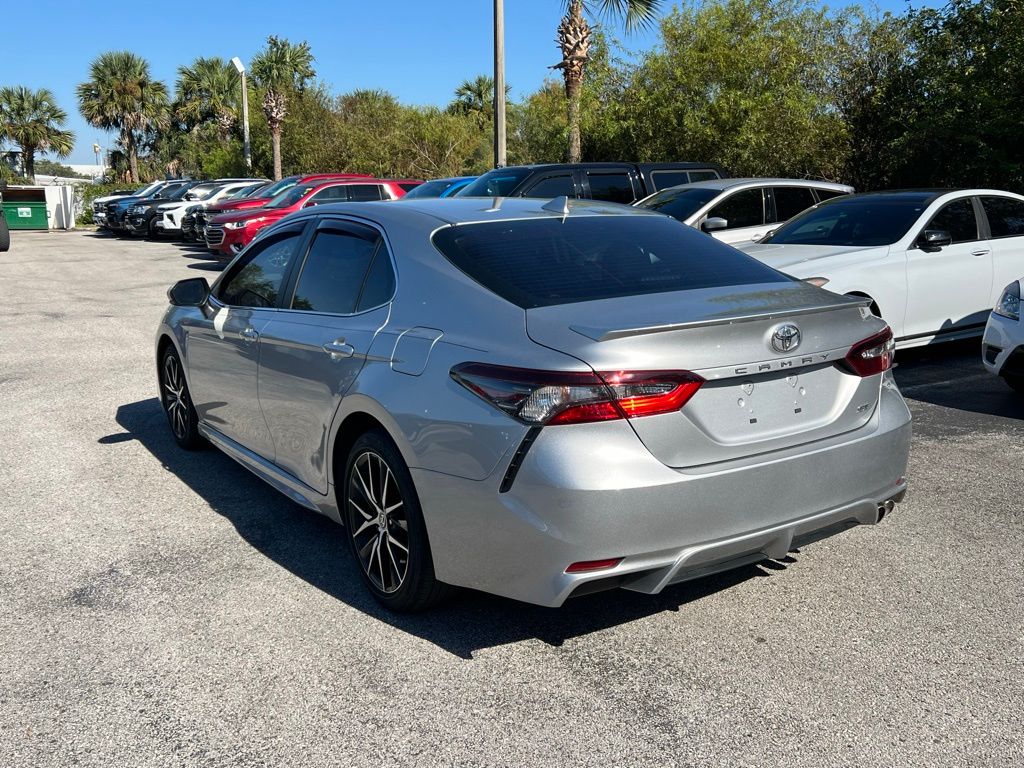 2023 Toyota Camry SE 4