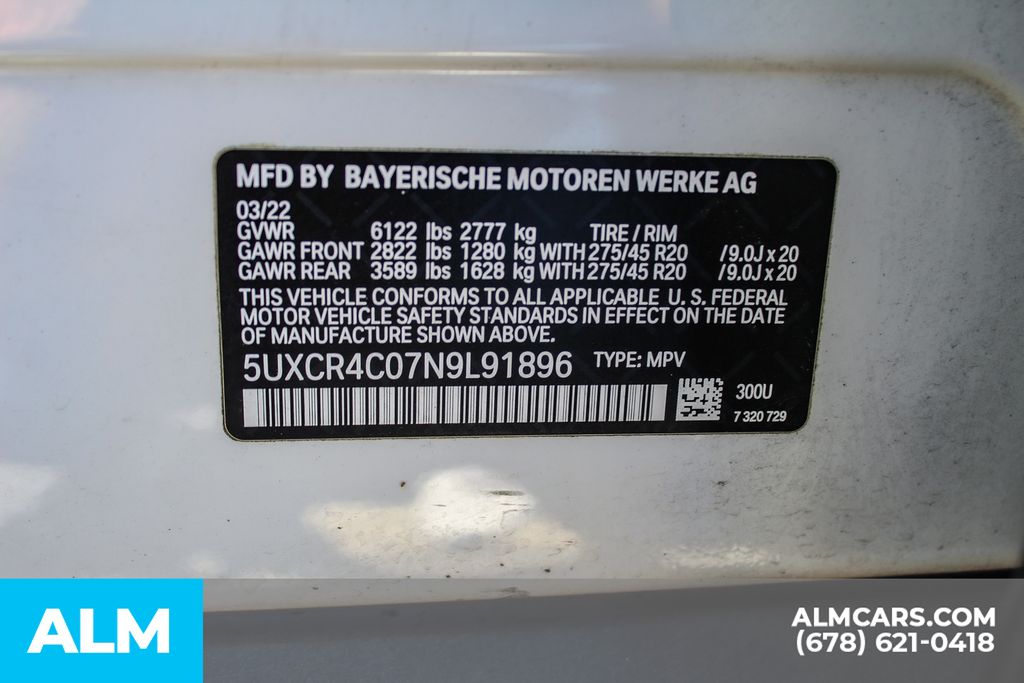 Used 2022 White BMW sDrive40i image 41