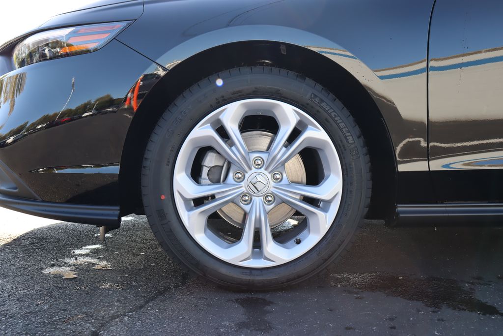 2025 Honda Accord LX 10