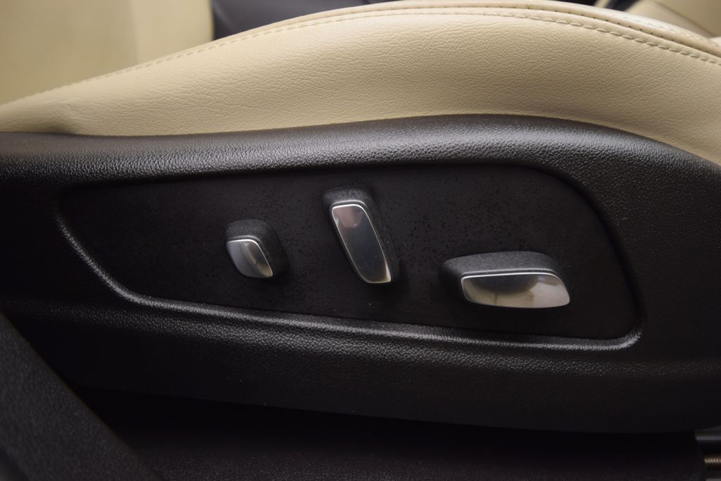 used 2018 Cadillac XT5 car, priced at $17,500