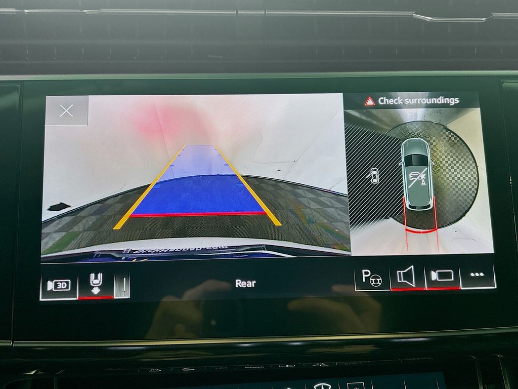 2023 Audi Q7 55 Prestige