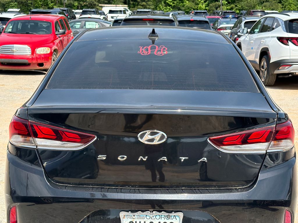 Used 2018 Black Hyundai SEL image 6