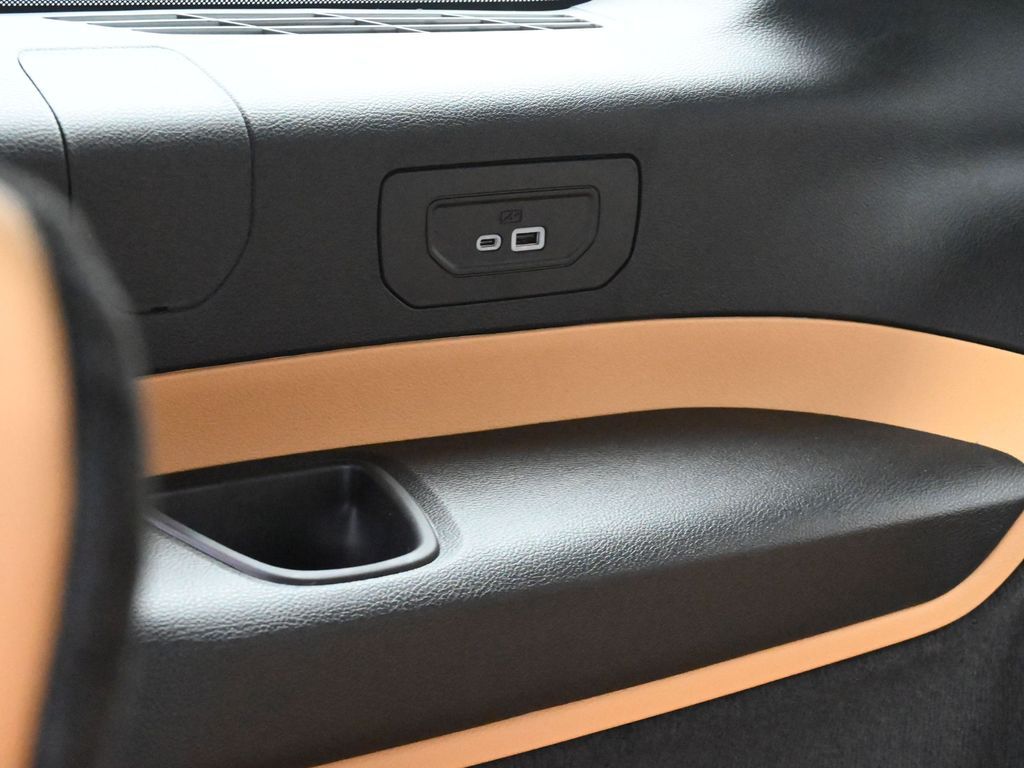 New 2025 Silver Zynith Jeep Summit image 38