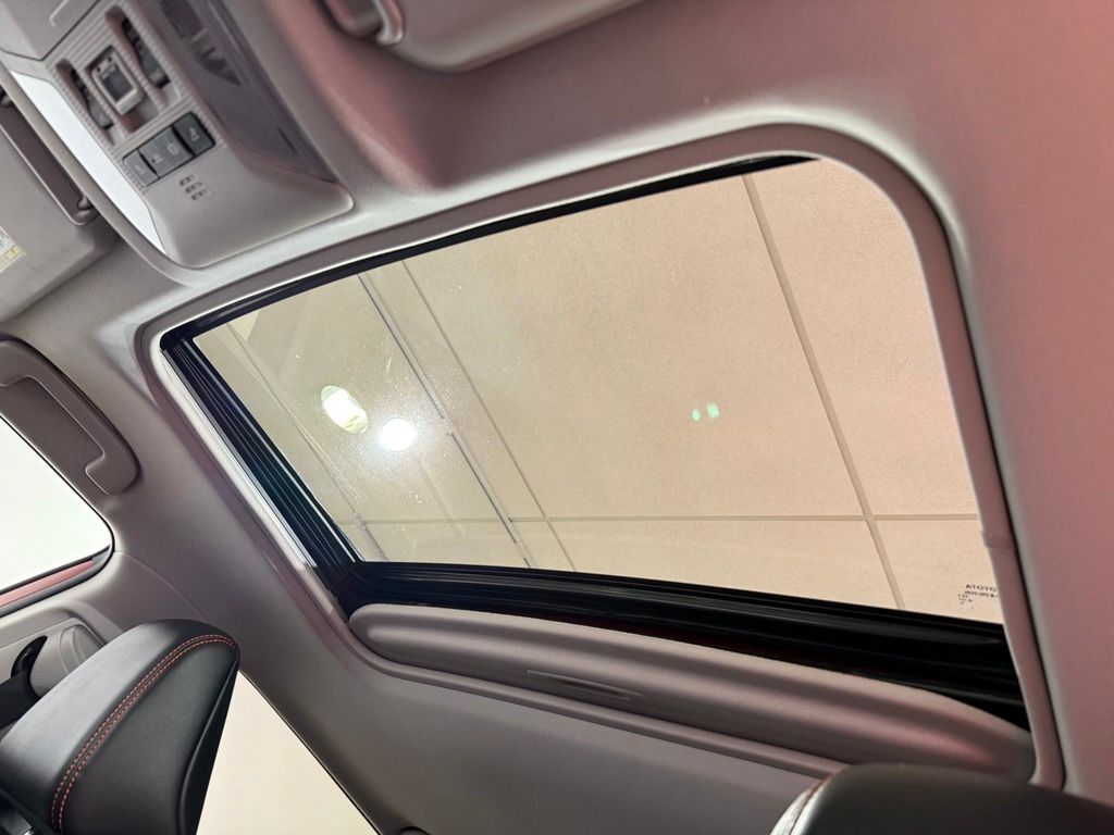 Thumbnail: 2019 Toyota RAV4 - 18