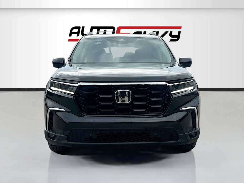 2024 Honda Pilot Touring Black at AutoSavvy Houston Northwest
