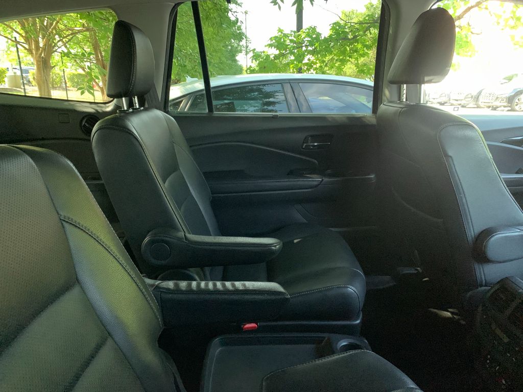 Thumbnail: 2017 Honda Pilot - 5