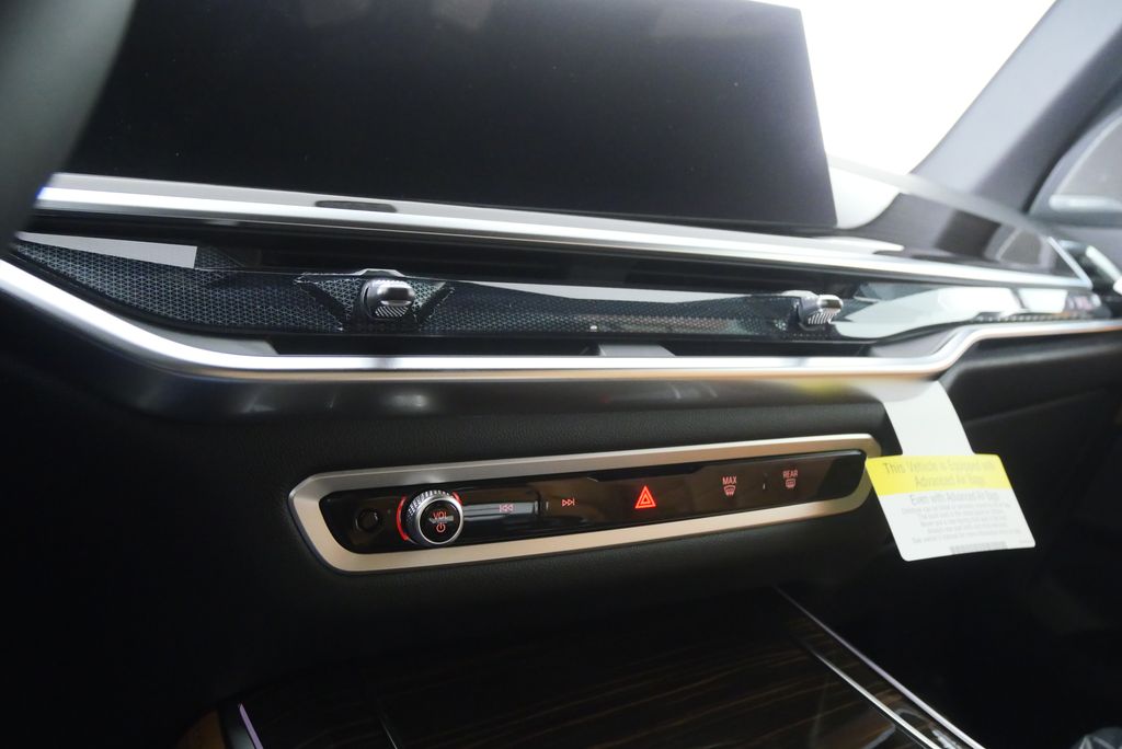 Thumbnail: 2026 BMW X5 - 21