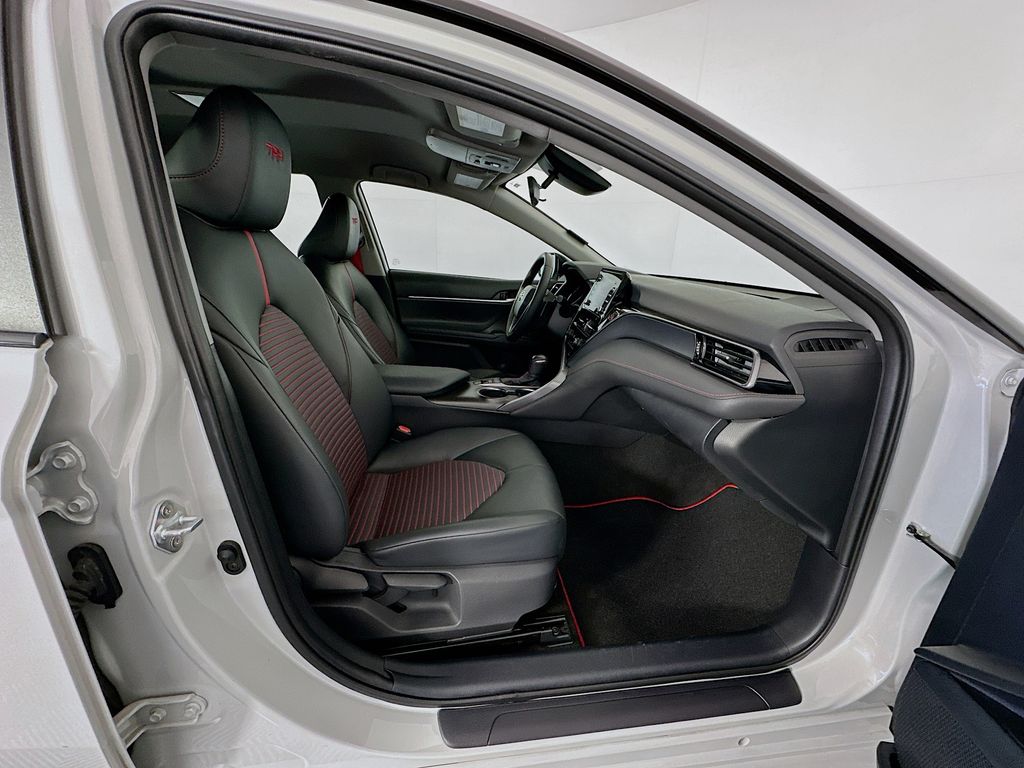 Thumbnail: 2021 Toyota Camry - 26