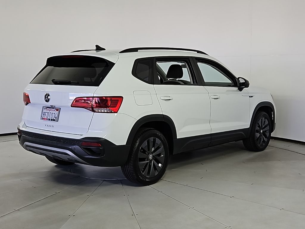 Thumbnail: 2023 Volkswagen Taos - 7