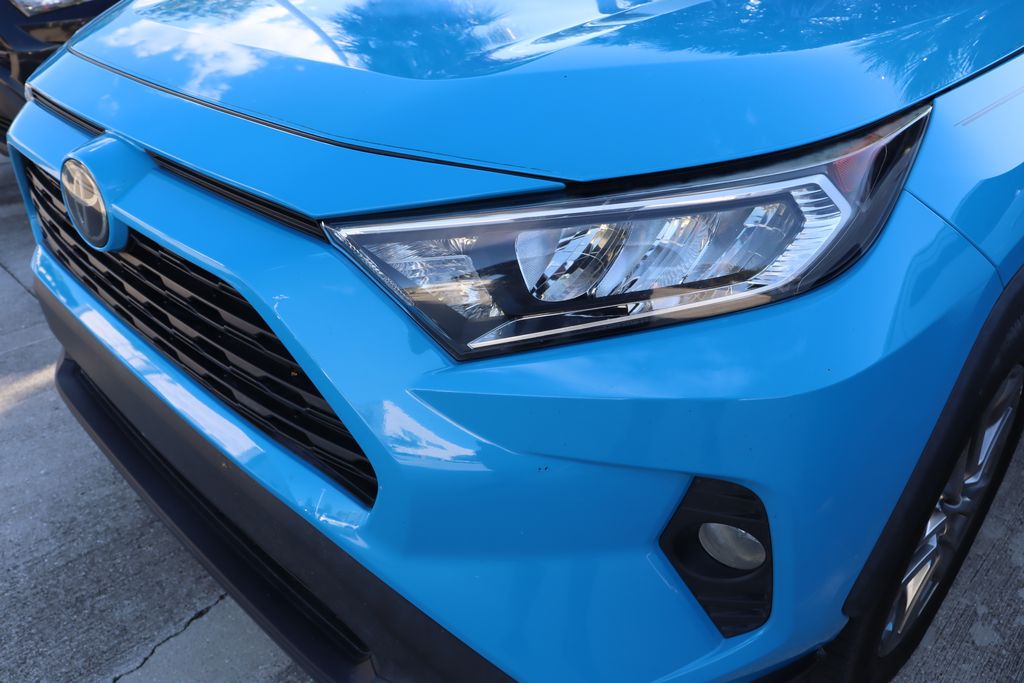 Thumbnail: 2020 Toyota RAV4 - 3