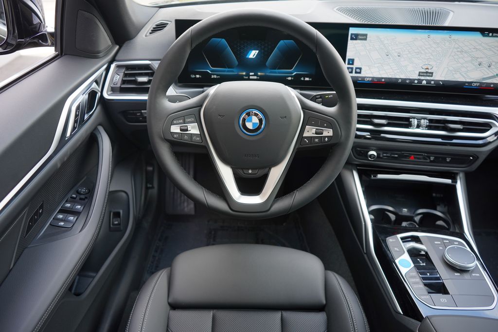 2024 BMW i4 eDrive40 18