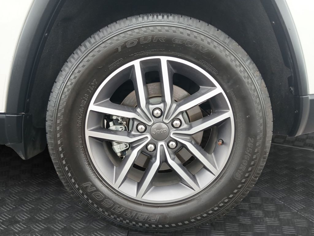 Used Car 2021 Jeep Grand Cherokee  Limited For Sale Under $25,000 In Austin, Texas