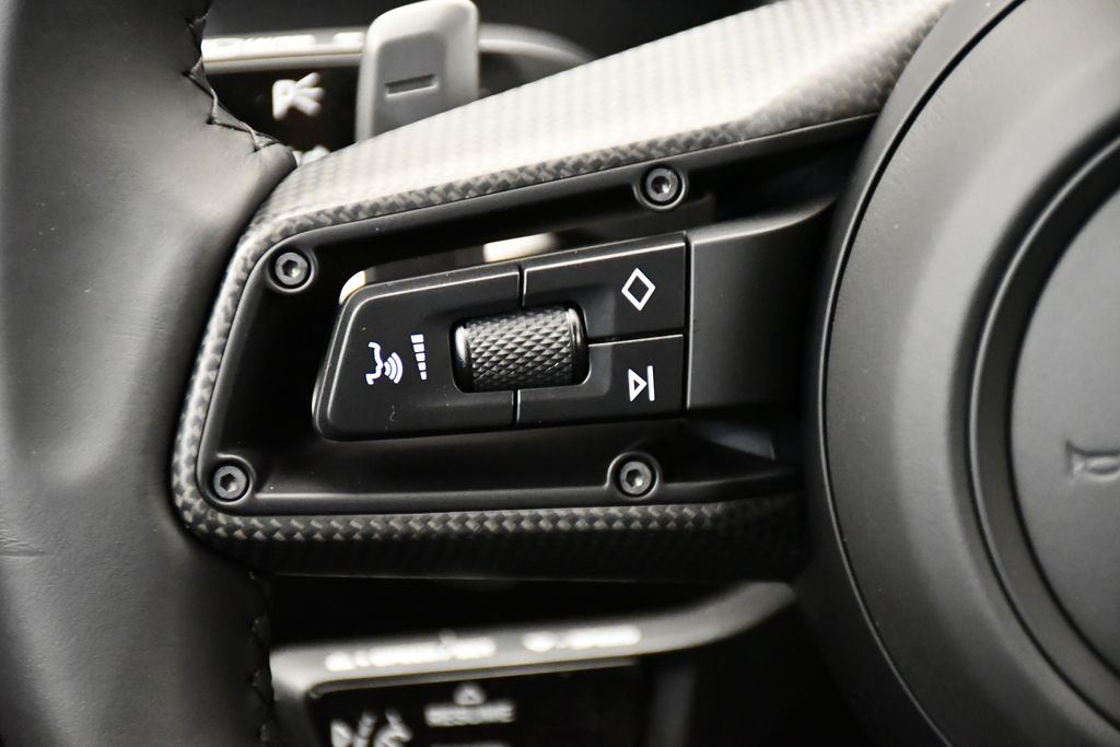 Thumbnail: 2025 Porsche 911 - 23