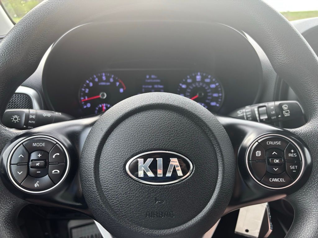 2020 Kia Soul LX - Photo 6