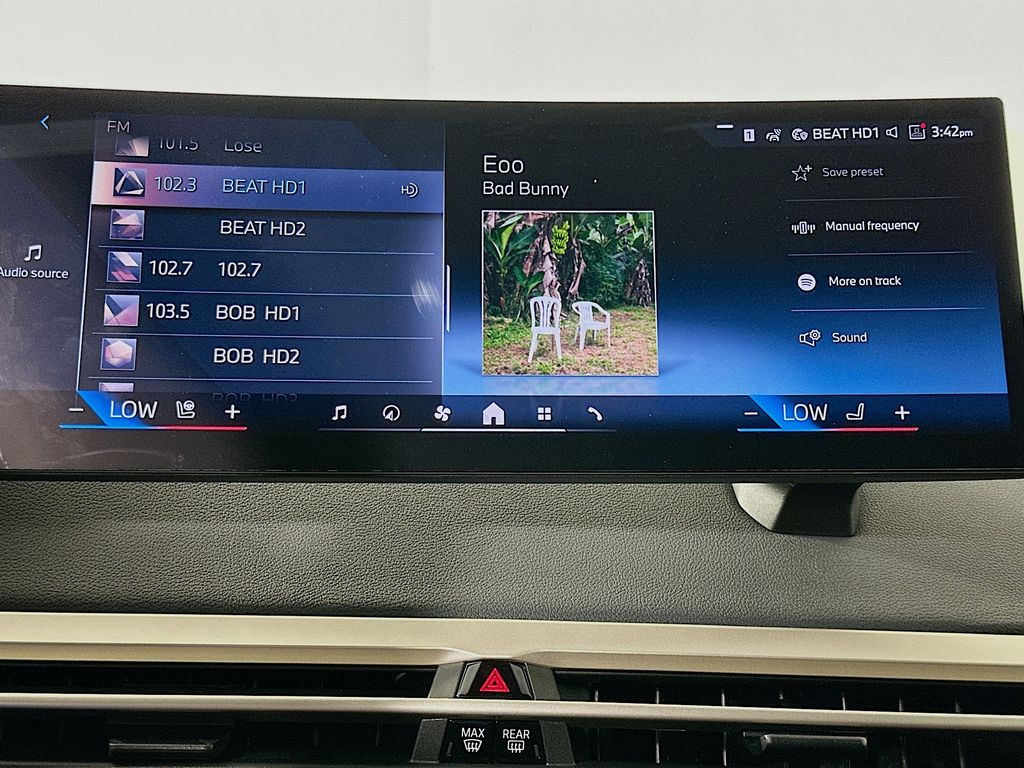 Thumbnail: 2026 BMW iX - 11