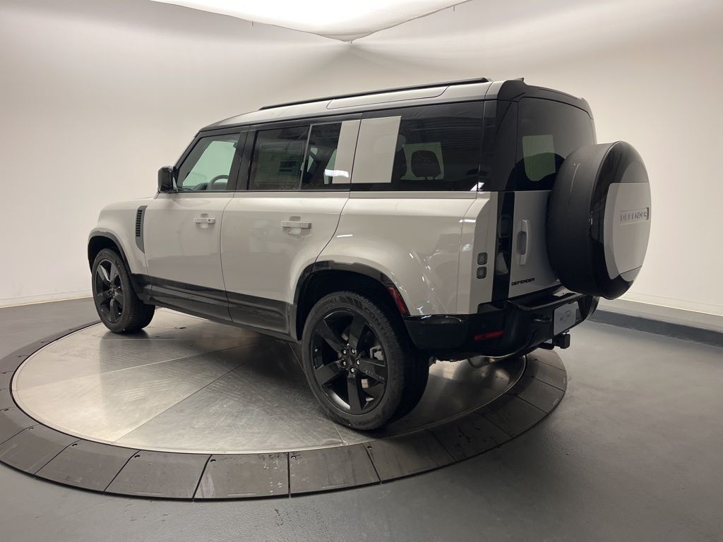 Thumbnail: 2026 Land Rover Defender - 3