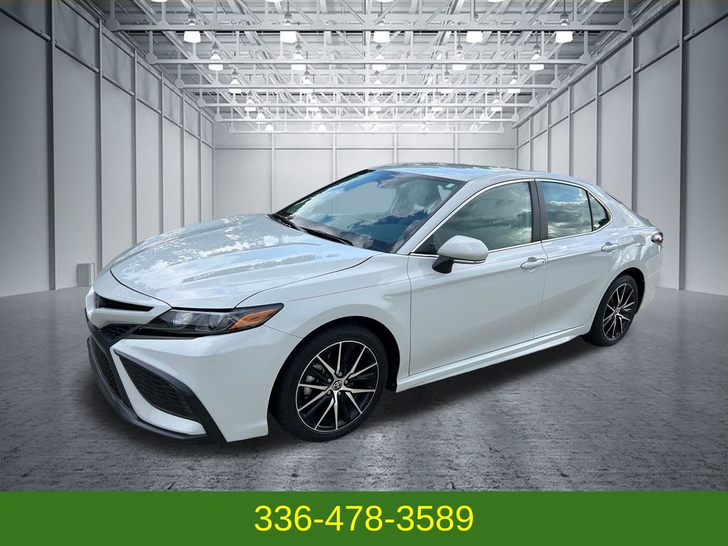 Ice Edge 2024 Toyota Camry Sedan Front-Wheel Drive 8-Speed Automatic