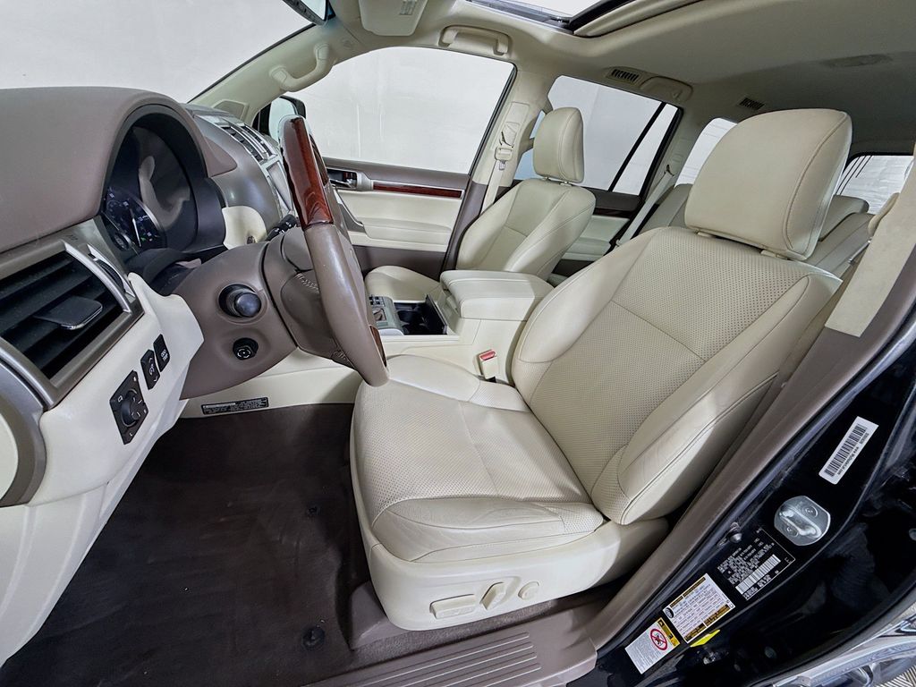 Thumbnail: 2016 Lexus GX - 21