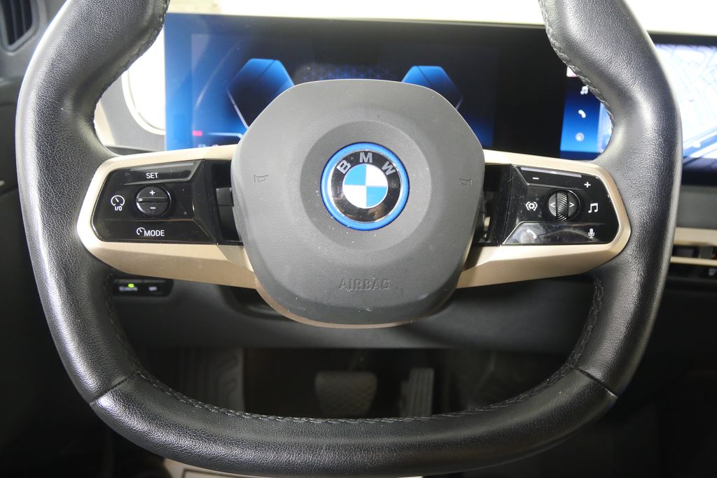 Thumbnail: 2023 BMW iX - 22