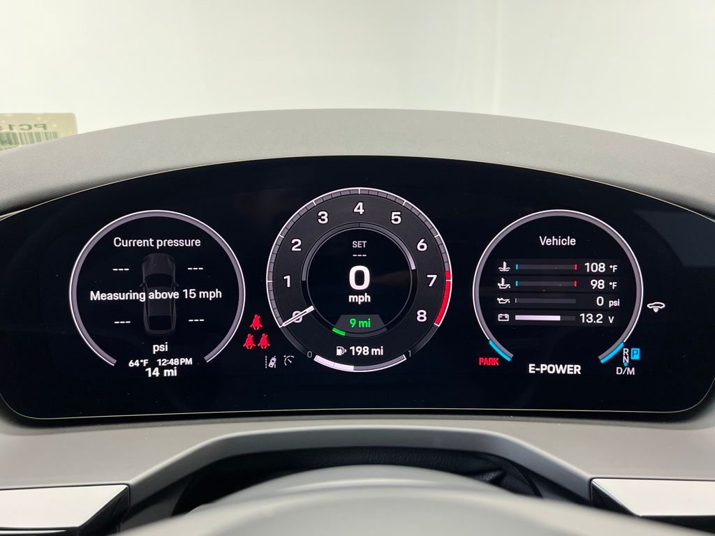 Thumbnail: 2026 Porsche Panamera - 10