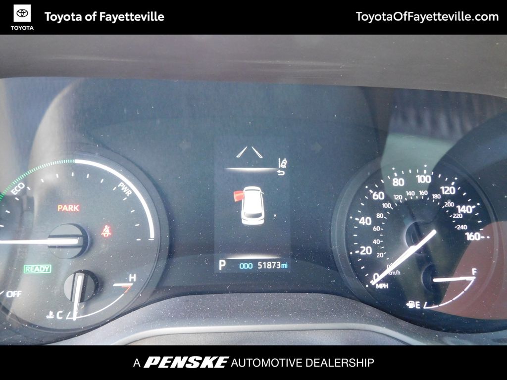 2023 Toyota Sienna XLE 13