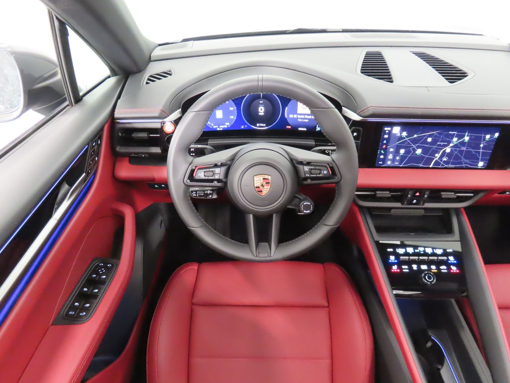 Thumbnail: 2025 Porsche Macan - 17
