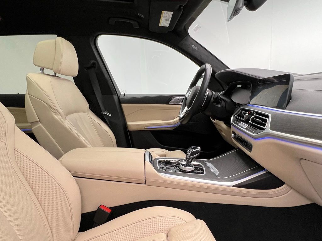 Thumbnail: 2022 BMW X7 - 6