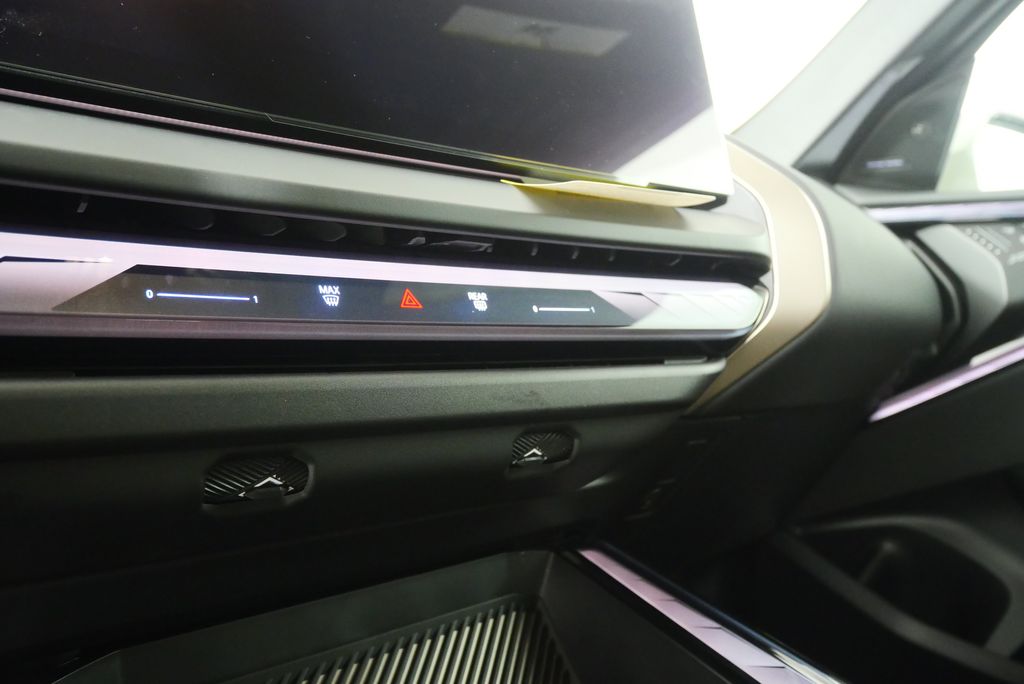 Thumbnail: 2025 BMW X3 - 21