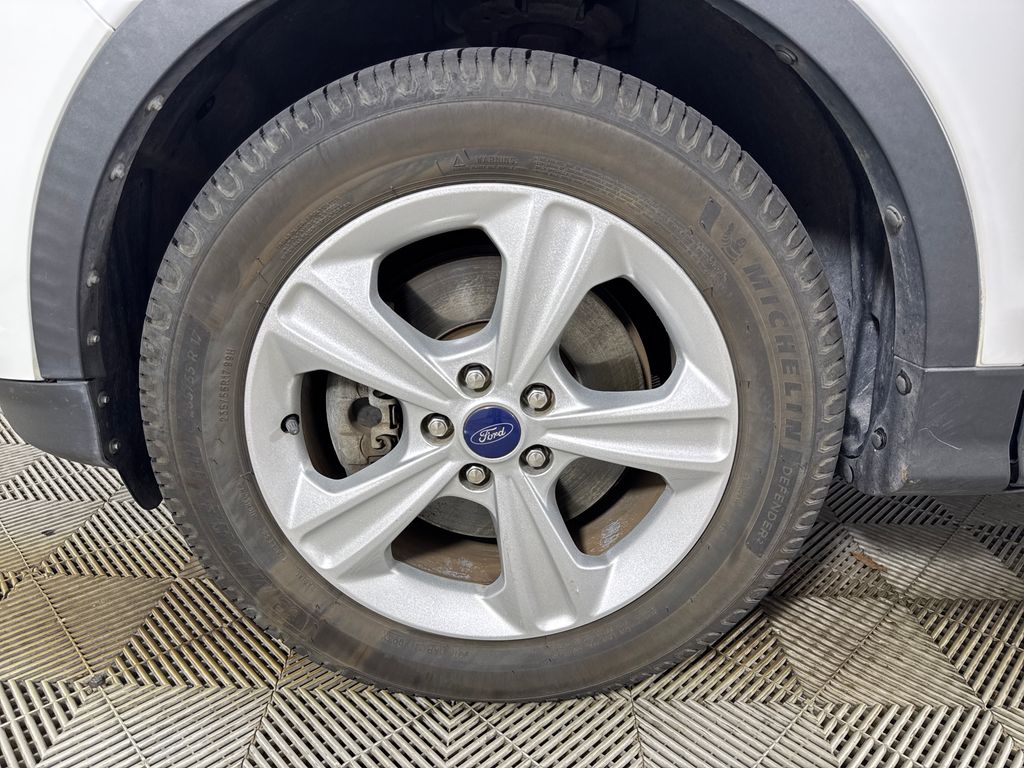 Used 2014 White Ford SE image 13