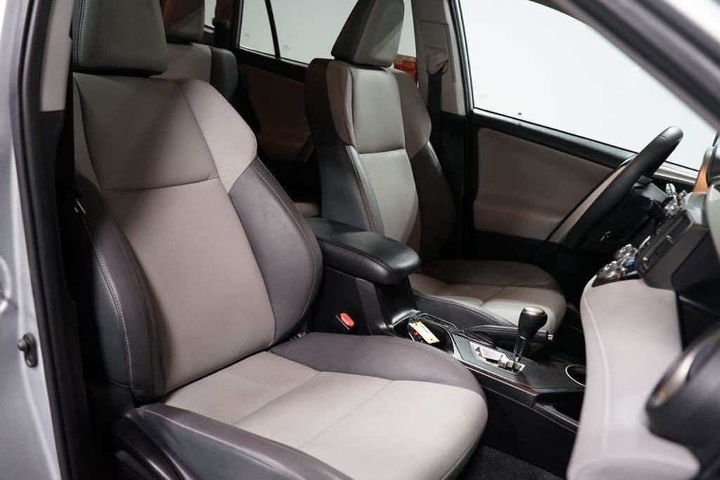 Thumbnail: 2014 Toyota RAV4 - 27